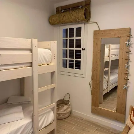 Nathan A Con Balcone Vista Mare