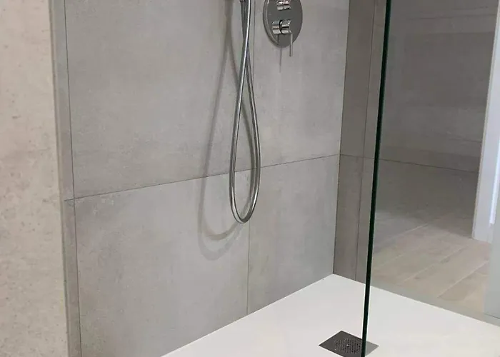 Nathan A Con Balcone Vista Mare בית נופש *