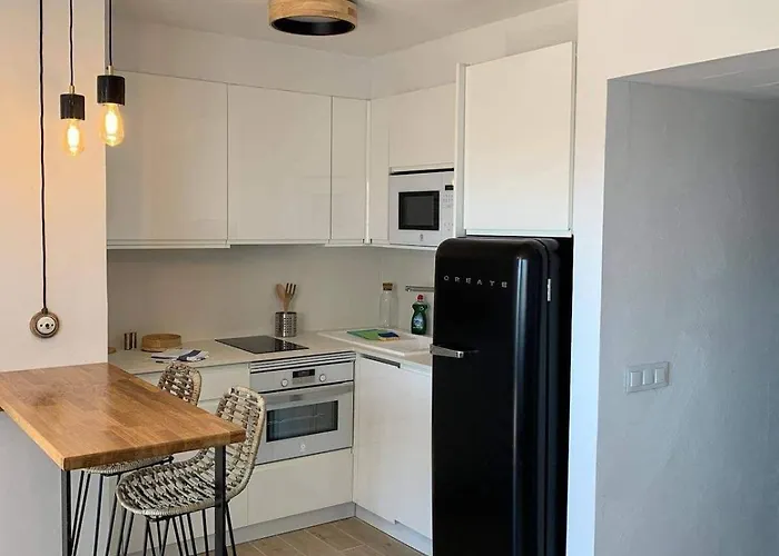 Nathan A Con Balcone Vista Mare Nyaraló